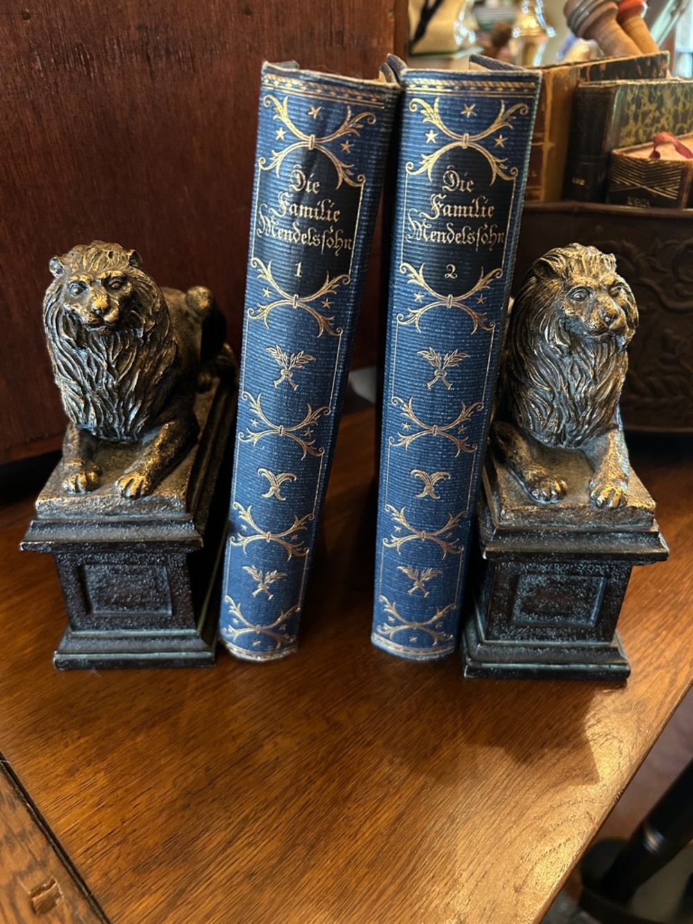 Pair of Borghese Style Vintage Gold Gilt Lion Bookends - Picture 8 of 9